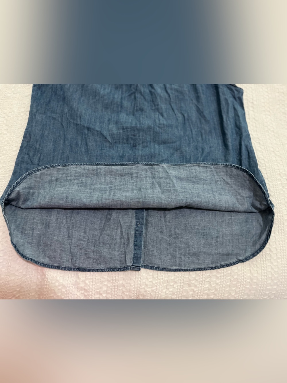 LOFT Denim Chambray Ruffle Trim Flutter Sleeves Top Sz M Boho Western Cottage - Picture 10 of 12